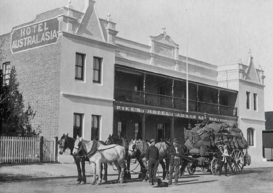 The Hotel Australasia in its glory days. 