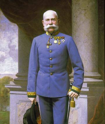 Emperor Franz Josef I in hunting uniform. Photo: Austrian National Tourist Office