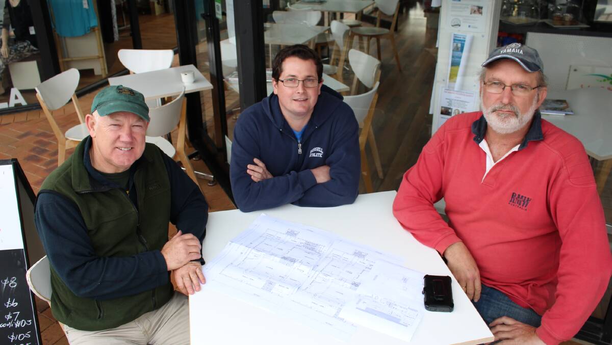 'Save the Pit' campaigners Graeme Wykes (left) and Peter Whiter (right) met with Hotel Australasia developer Rodney Thompson in Merimbula on Tuesday.