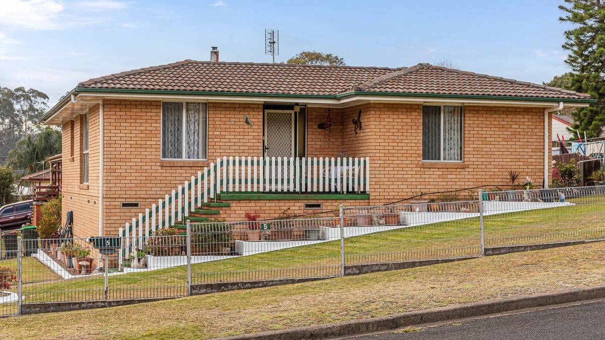 5 Banks Street, Eden has a price guide of $540,000. Picture from View 