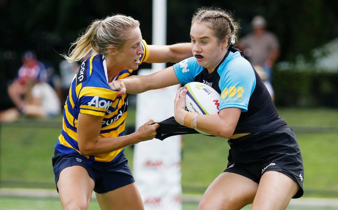 Cambewarra's Aroha Spillane (right) makes a run for her University of Canberra side during the 2021 Uni7s series. Photo: Karen Watson