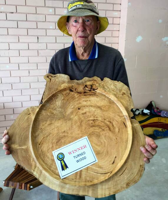 'Artists Who Wood '2018 winner for the Unplugged Category Les Hile.