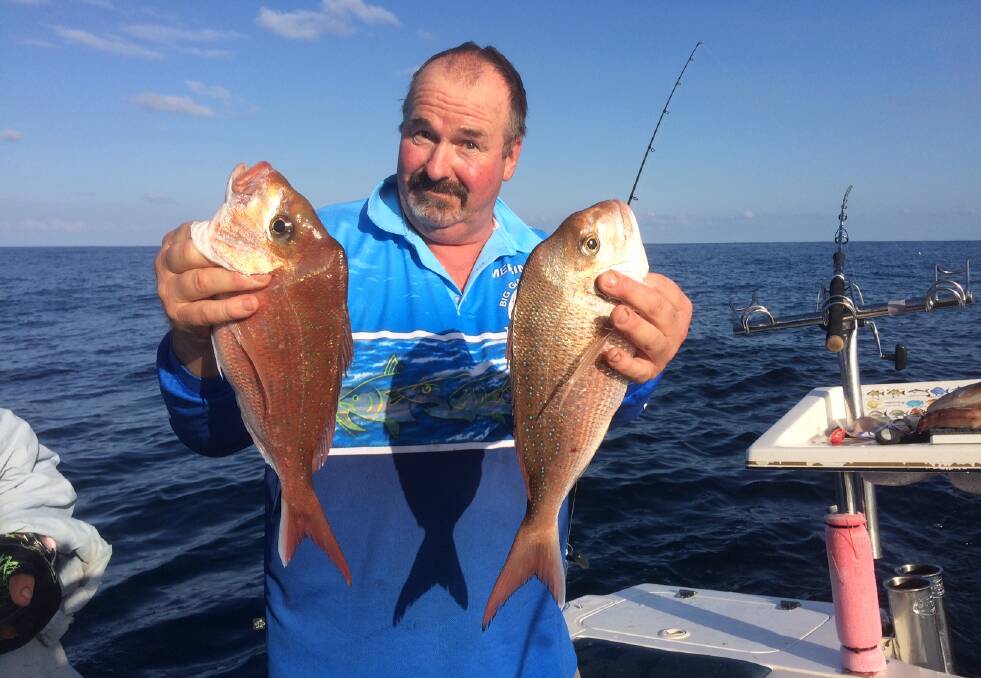 David Magilton of Fishpen shows a lovely pair snapper taken off Cowdroys out of Kianinny ahead of the MBGLAC Snapper Classic. 