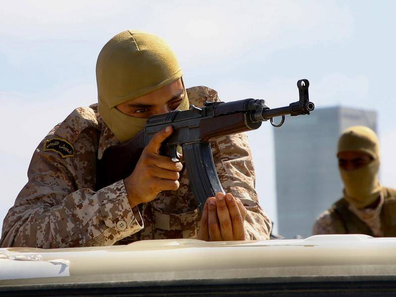 Security forces have reportedly withdrawn from Libya's parliament in Tobruk amid protests.
