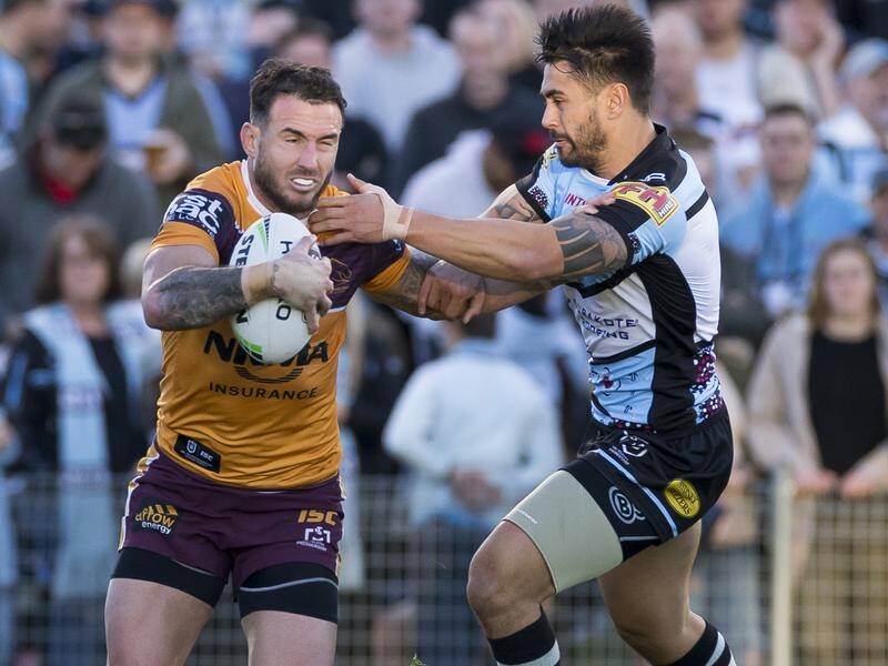 Shaun Johnson (r) is a chance of taking on his former club the Warriors in the NRL on Saturday.