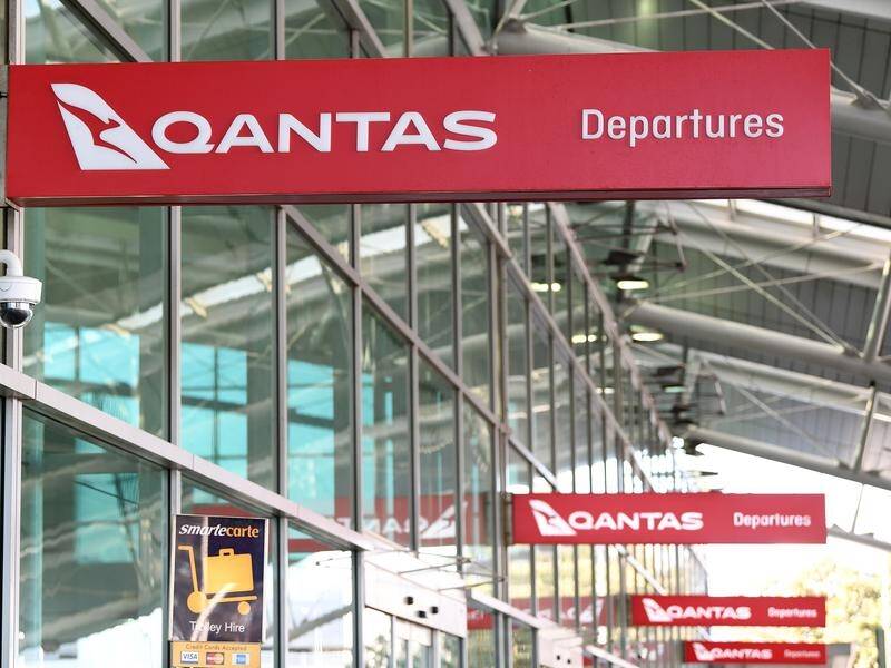 Qantas has announced it will delay resuming international flights until late December.