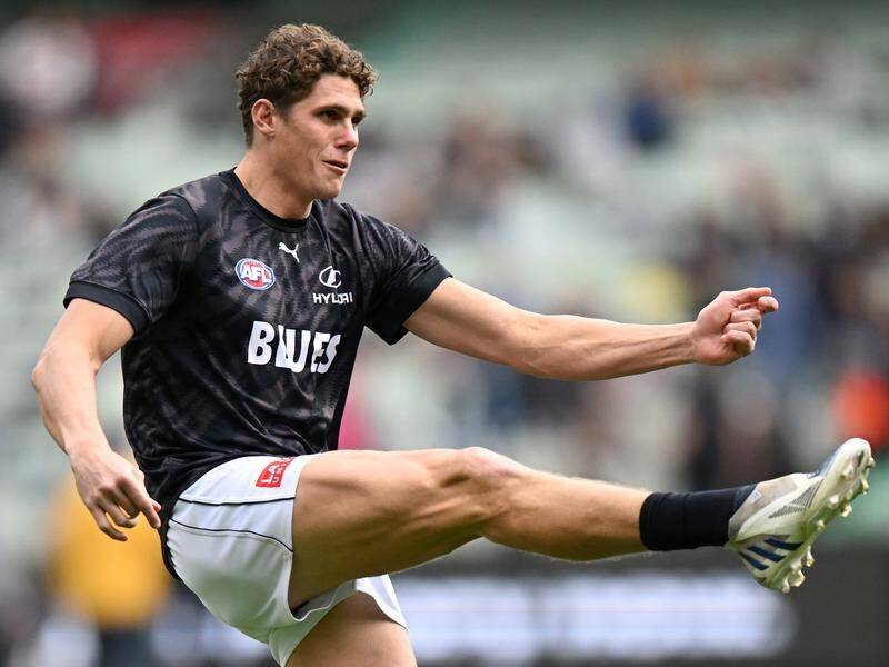 Carlton star Charlie Curnow has been getting goal-kicking advice from family and friends.
