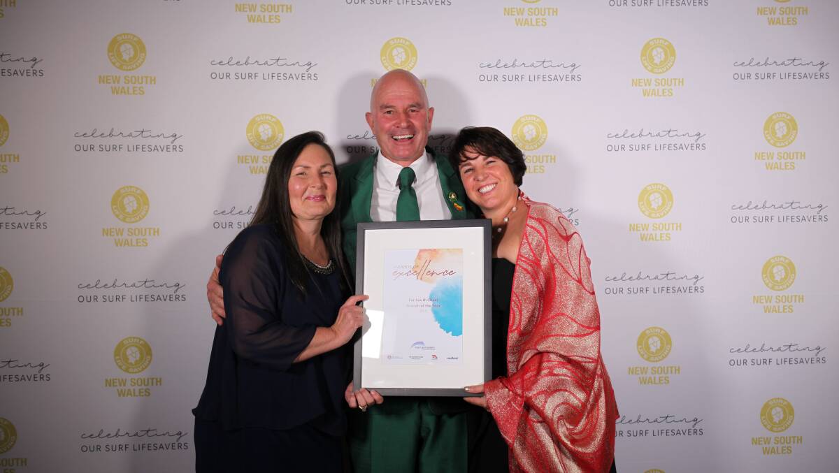 Wendy Law, Tony Rettke, and Cheryl McCarthy with the Branch of the Year award. Photo: SLSNSW.